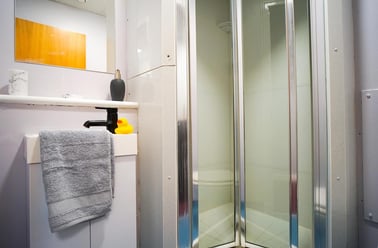 Roxburgh Place, Old Town, Edinburgh - Image 2